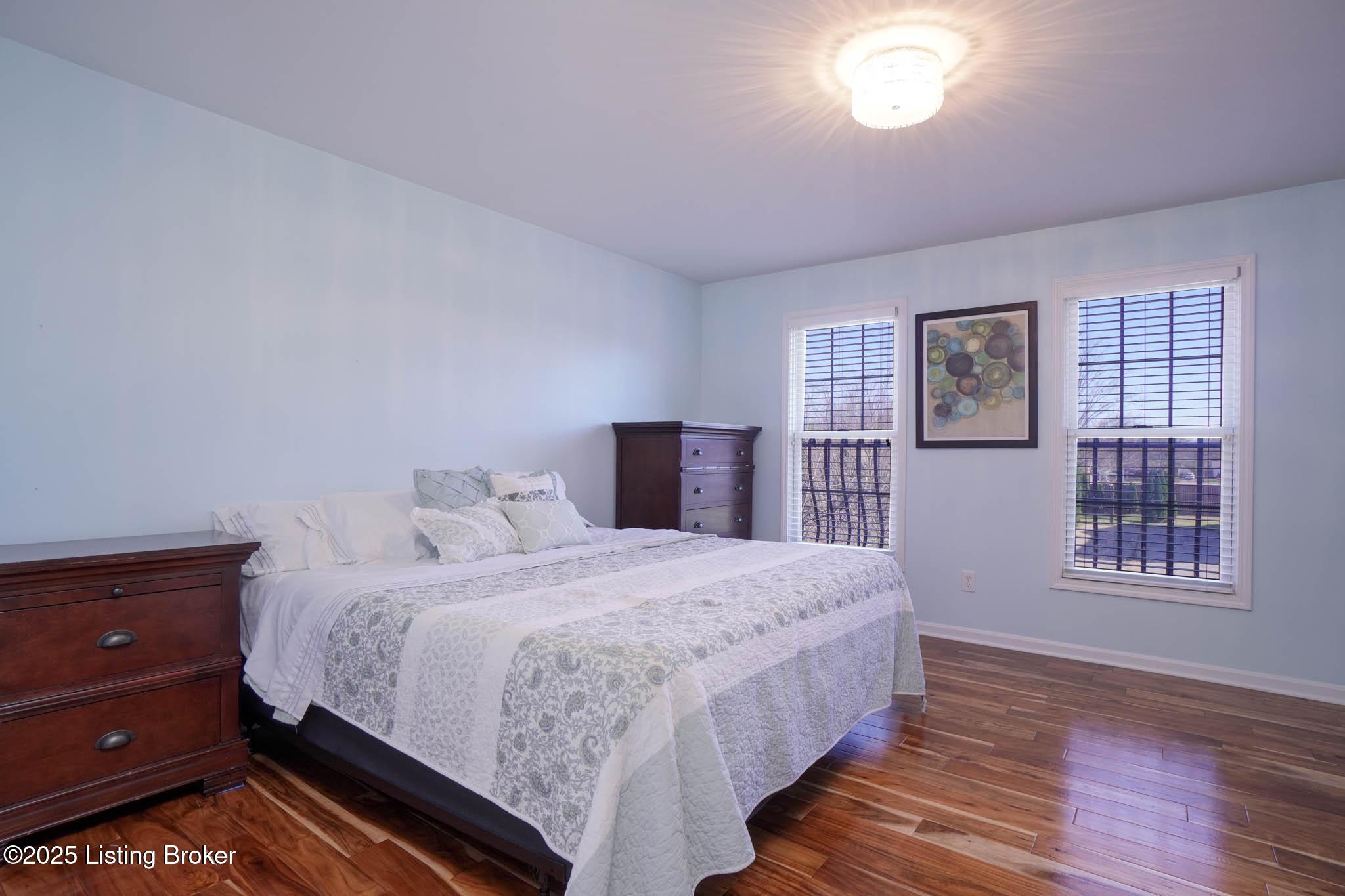 Louisville, Kentucky, 40299, United States, 3 Bedrooms Bedrooms, ,4 BathroomsBathrooms,Residential,For Sale,2000684