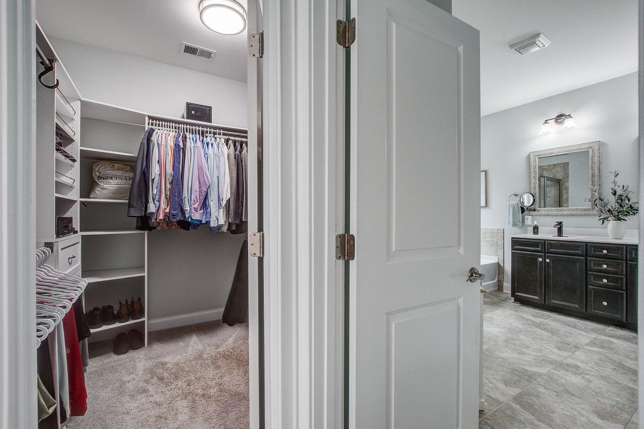 Mount Pleasant, South Carolina, 29466, United States, 4 Bedrooms Bedrooms, ,3 BathroomsBathrooms,Residential,For Sale,1966784