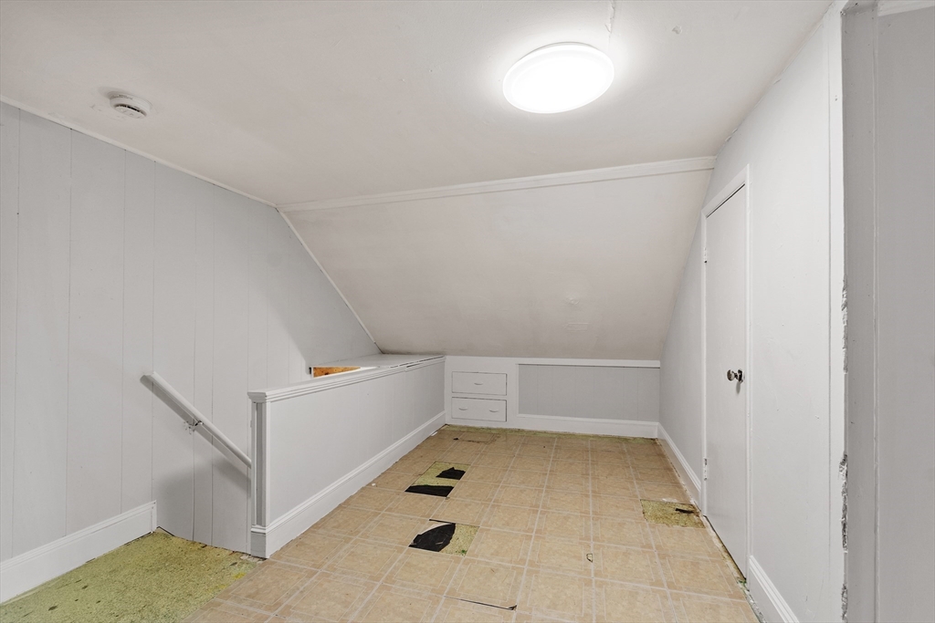Stoneham, Massachusetts, 02180, United States, 4 Bedrooms Bedrooms, ,2 BathroomsBathrooms,Residential,For Sale,1898485