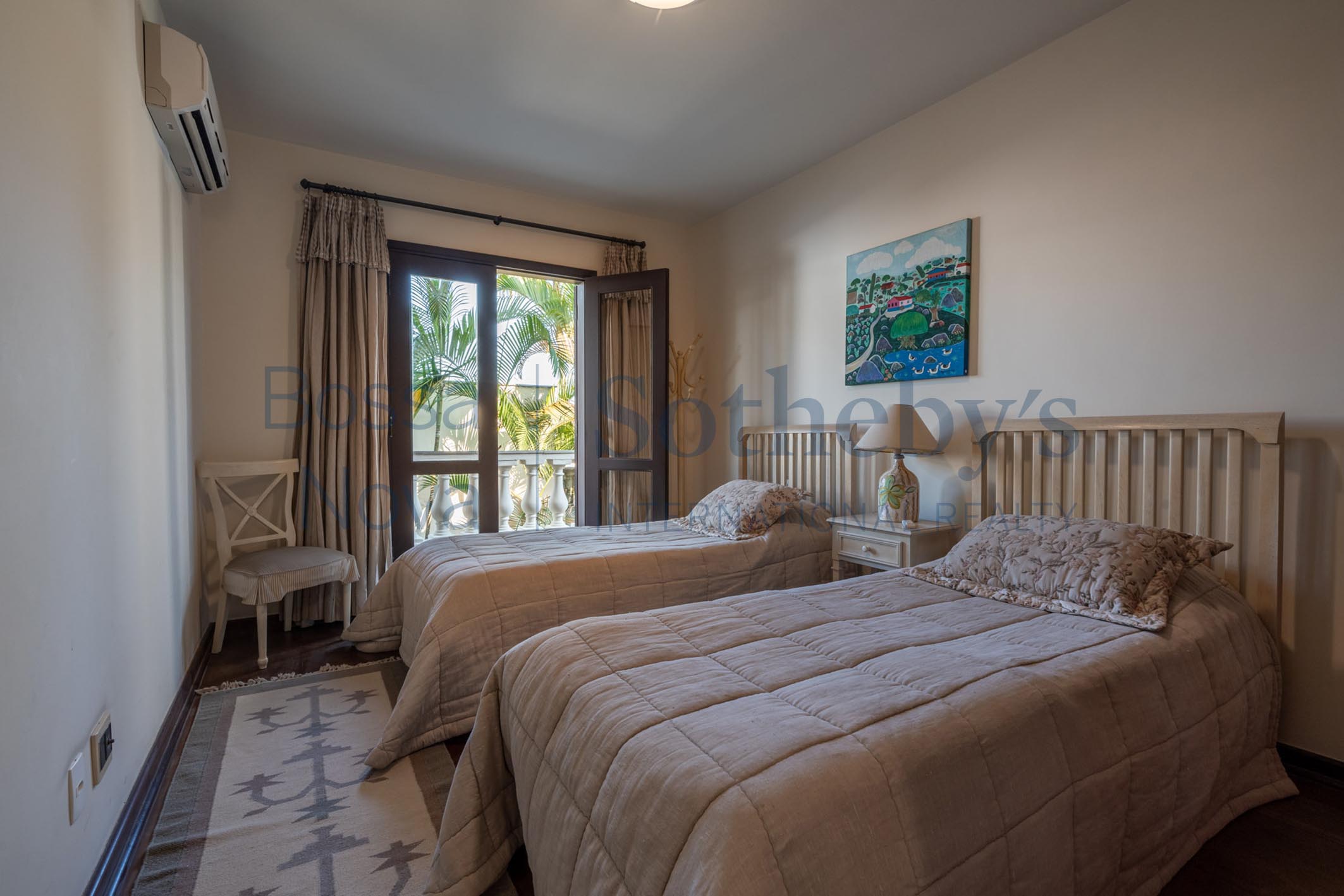  Large house with pool facing the sea - 物件實景