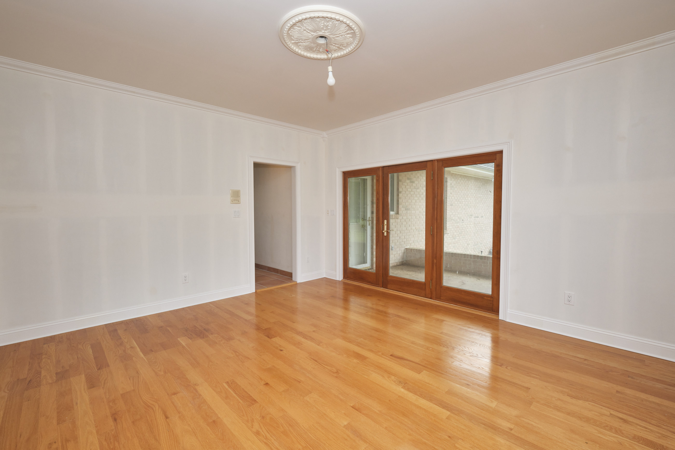 East Marion, New York, 11939, United States, 3 Bedrooms Bedrooms, ,3 BathroomsBathrooms,Residential,For Sale,1895057