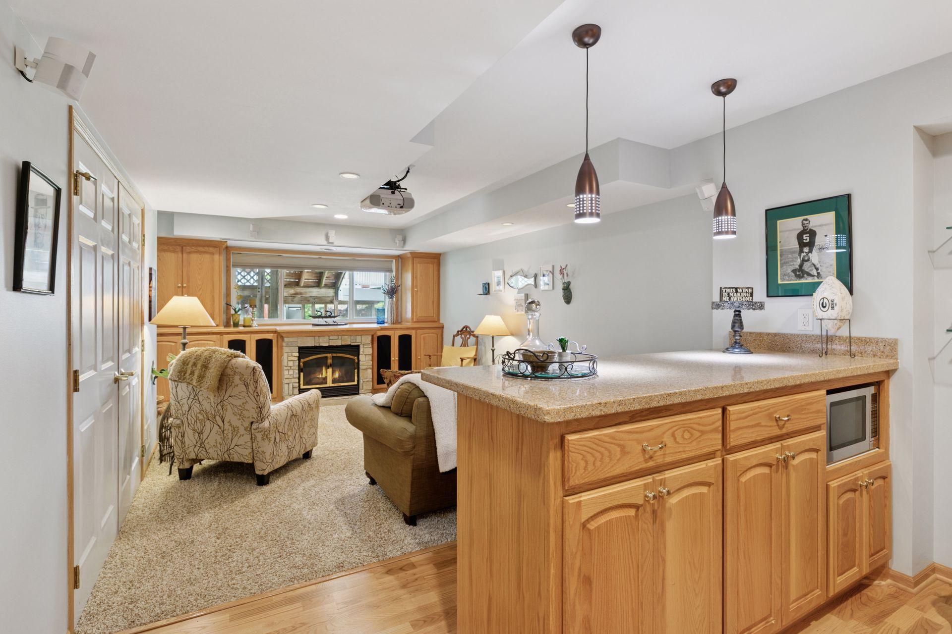 Chaska, Minnesota, 55318, United States, 4 Bedrooms Bedrooms, ,3 BathroomsBathrooms,Residential,For Sale,1947904