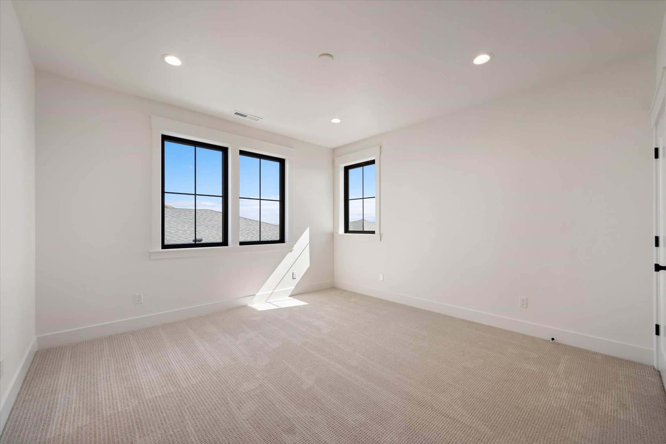  5 bed plus den and 2nd family room, great plan - 物件實景