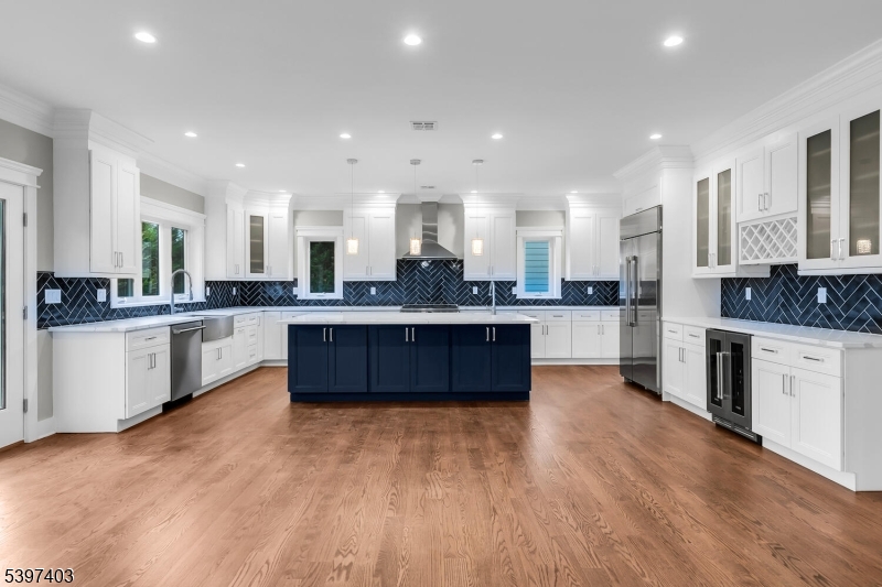 Bernards Twp., New Jersey, 07920, United States, 6 Bedrooms Bedrooms, ,5 BathroomsBathrooms,Residential,For Sale,2001685