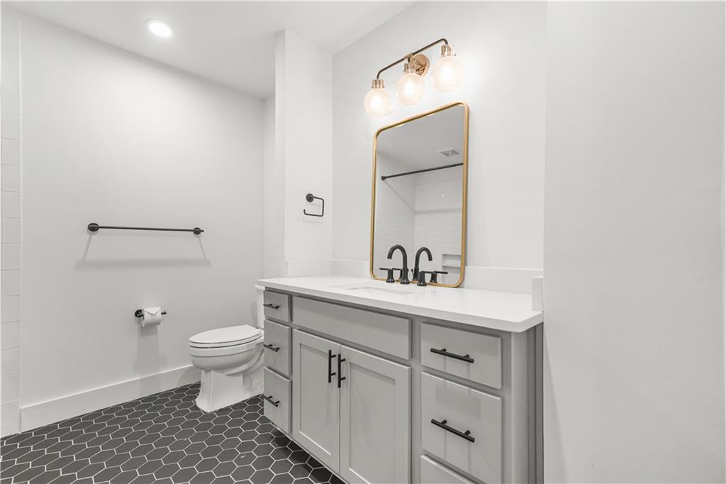 Atlanta, Georgia, 30315, United States, 3 Bedrooms Bedrooms, ,3 BathroomsBathrooms,Residential,For Sale,1966539