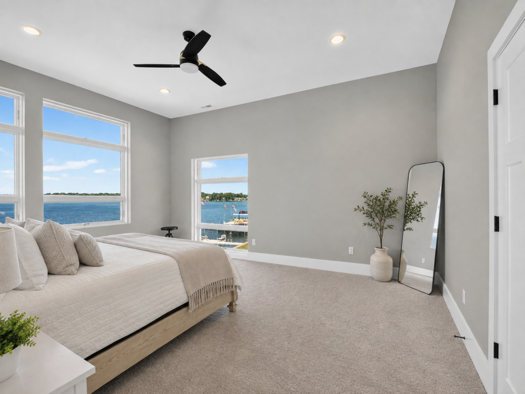  Exceptional Waterfront Home with Panoramic Lake Views - 物件實景