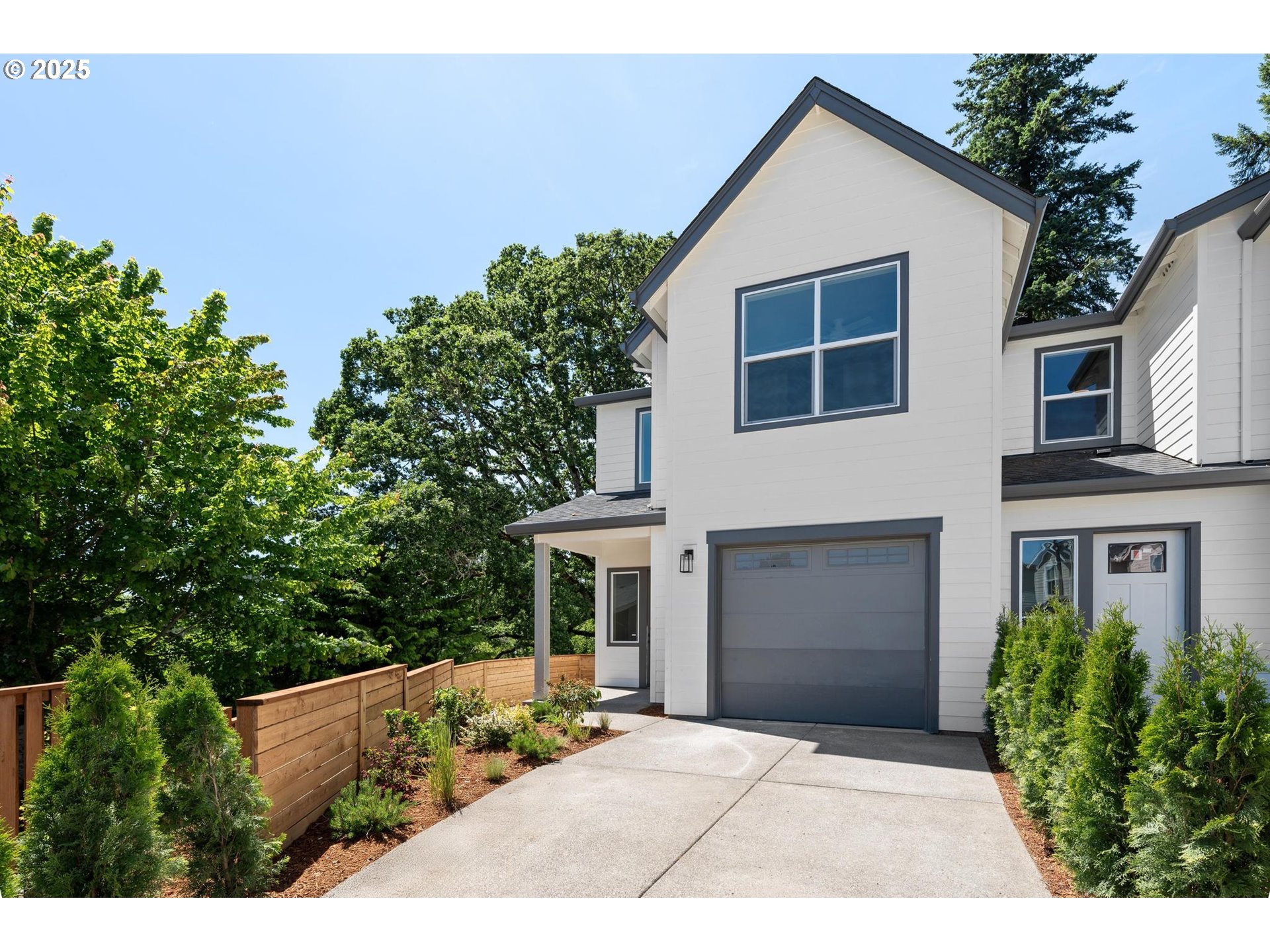 Tigard, Oregon, 97224, United States, 3 Bedrooms Bedrooms, ,2 BathroomsBathrooms,Residential,For Sale,1837175