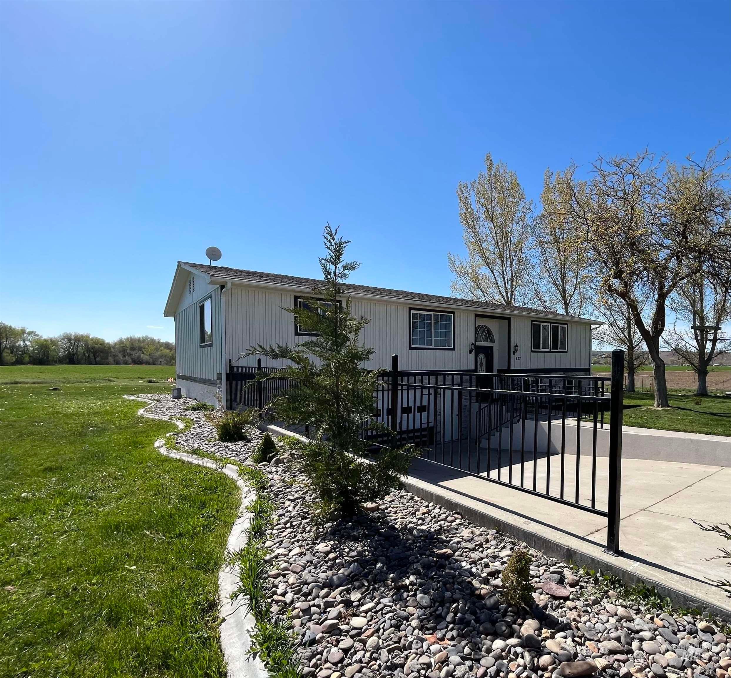 Ontario, Oregon, 97914, United States, 3 Bedrooms Bedrooms, ,3 BathroomsBathrooms,Residential,For Sale,1939270