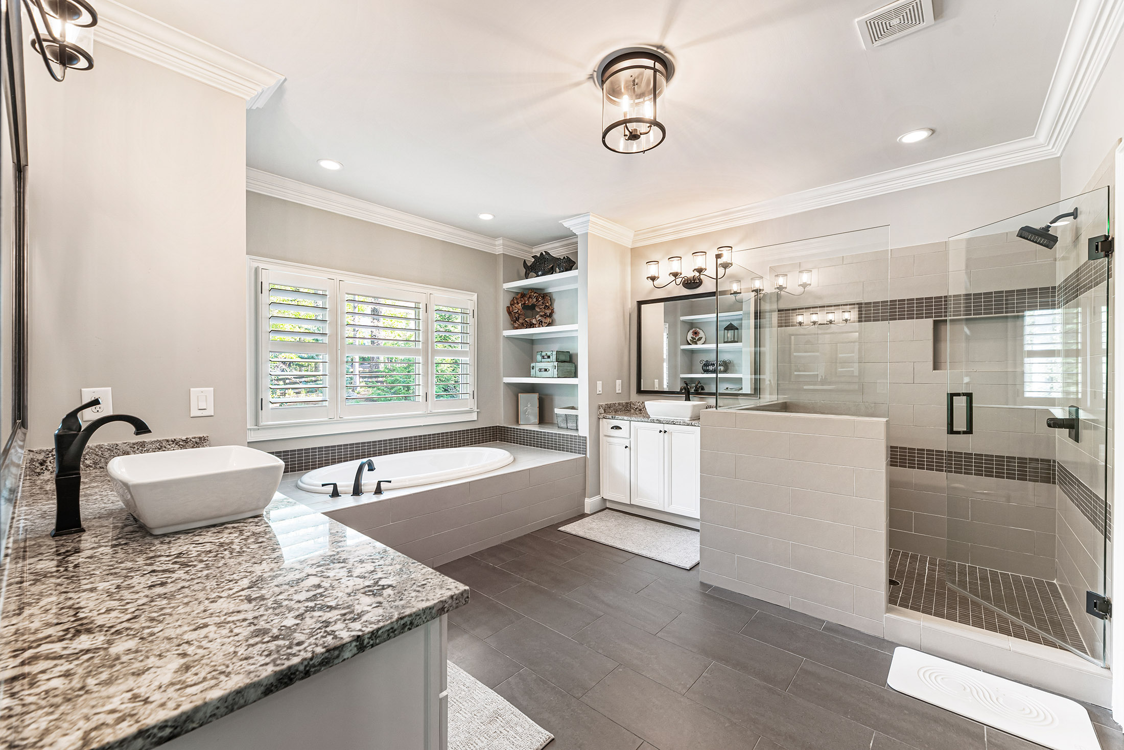  Desirable Monte Hewett First-Time Resale in the Sought-After Lake Haven - 物件實景