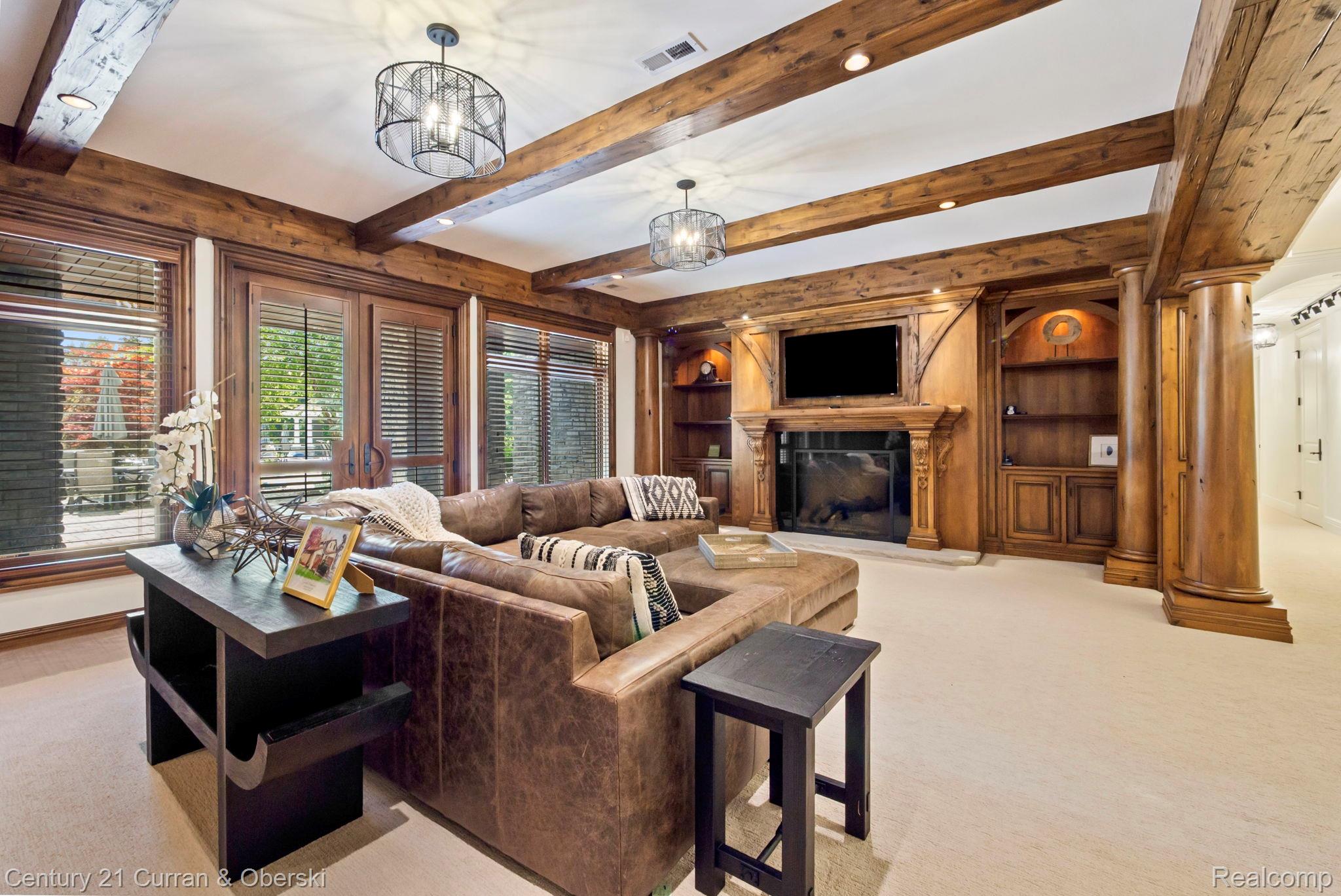 South Lyon, Michigan, 48178, United States, 6 Bedrooms Bedrooms, ,8 BathroomsBathrooms,Residential,For Sale,1914337