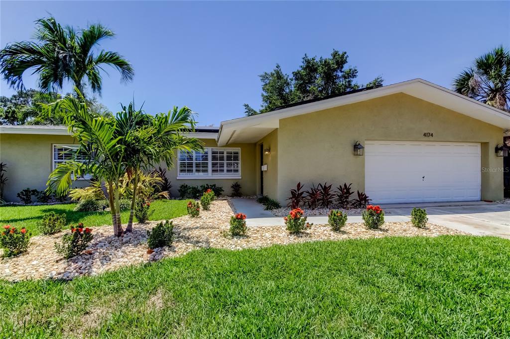 St Petersburg, Florida, 33703, United States, 3 Bedrooms Bedrooms, ,2 BathroomsBathrooms,Residential,For Sale,1821049