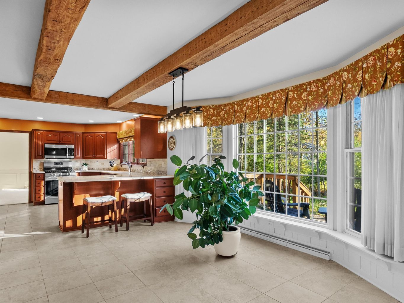 Manitowoc, Wisconsin, 54220, United States, 4 Bedrooms Bedrooms, ,4 BathroomsBathrooms,Residential,For Sale,1982773