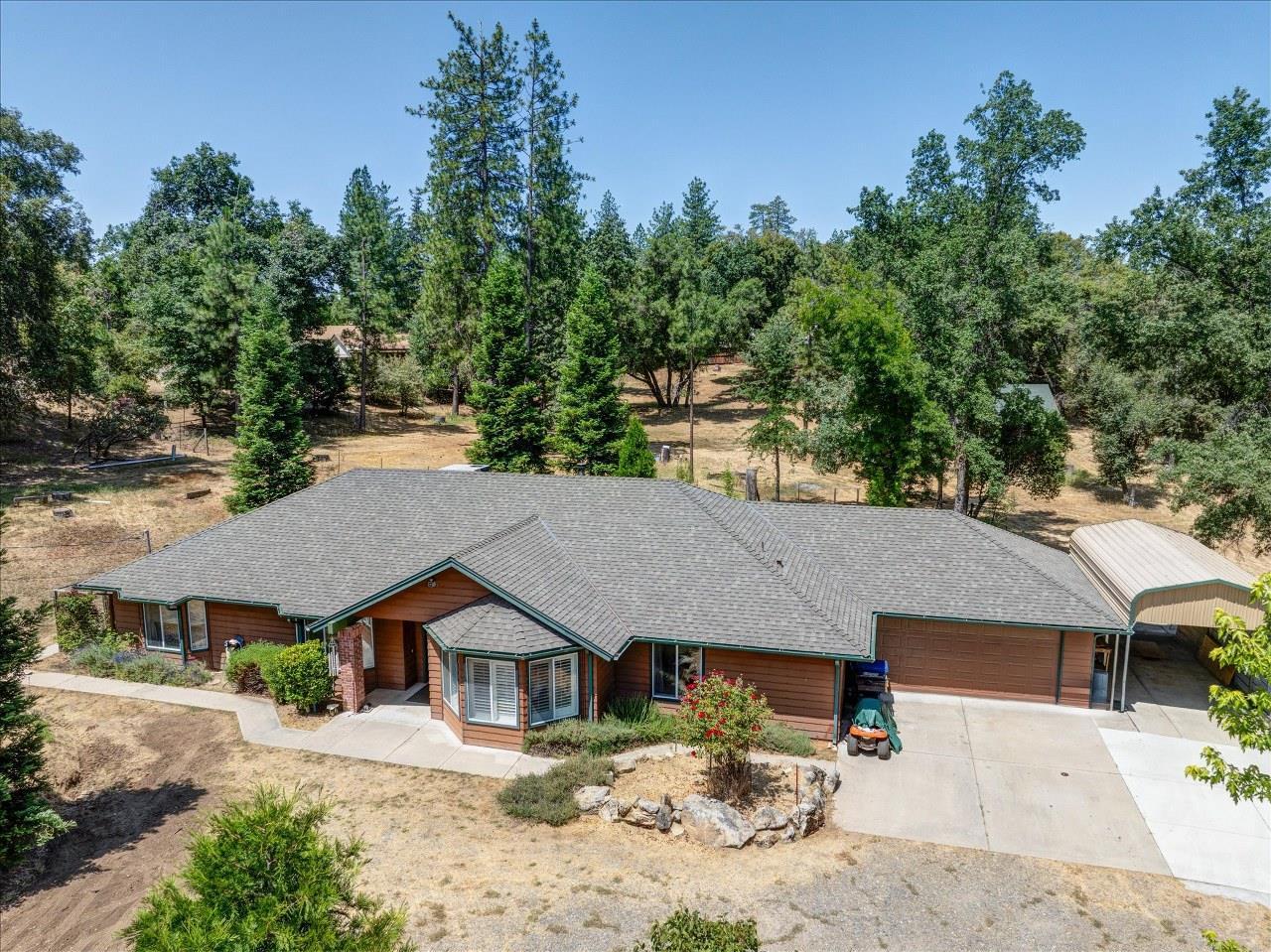 Oakhurst, California, 93644, United States, 4 Bedrooms Bedrooms, ,2 BathroomsBathrooms,Residential,For Sale,1922823