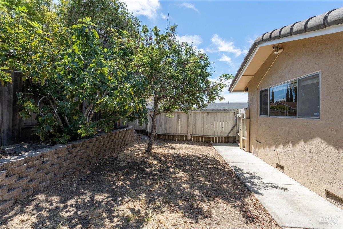 Fairfield, California, 94533, United States, 4 Bedrooms Bedrooms, ,2 BathroomsBathrooms,Residential,For Sale,1927172