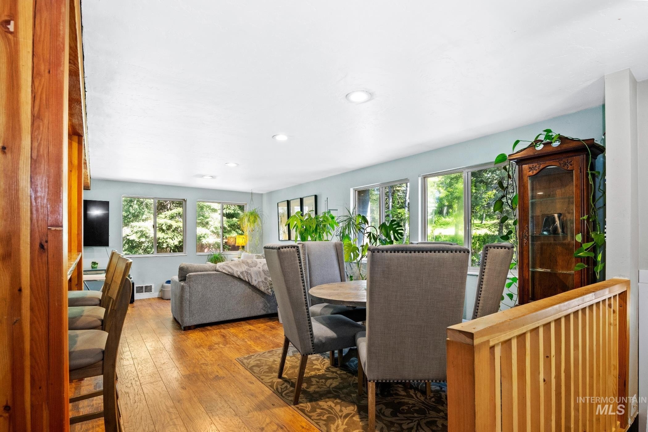 McCall, Idaho, 83638, United States, 3 Bedrooms Bedrooms, ,2 BathroomsBathrooms,Residential,For Sale,2048861