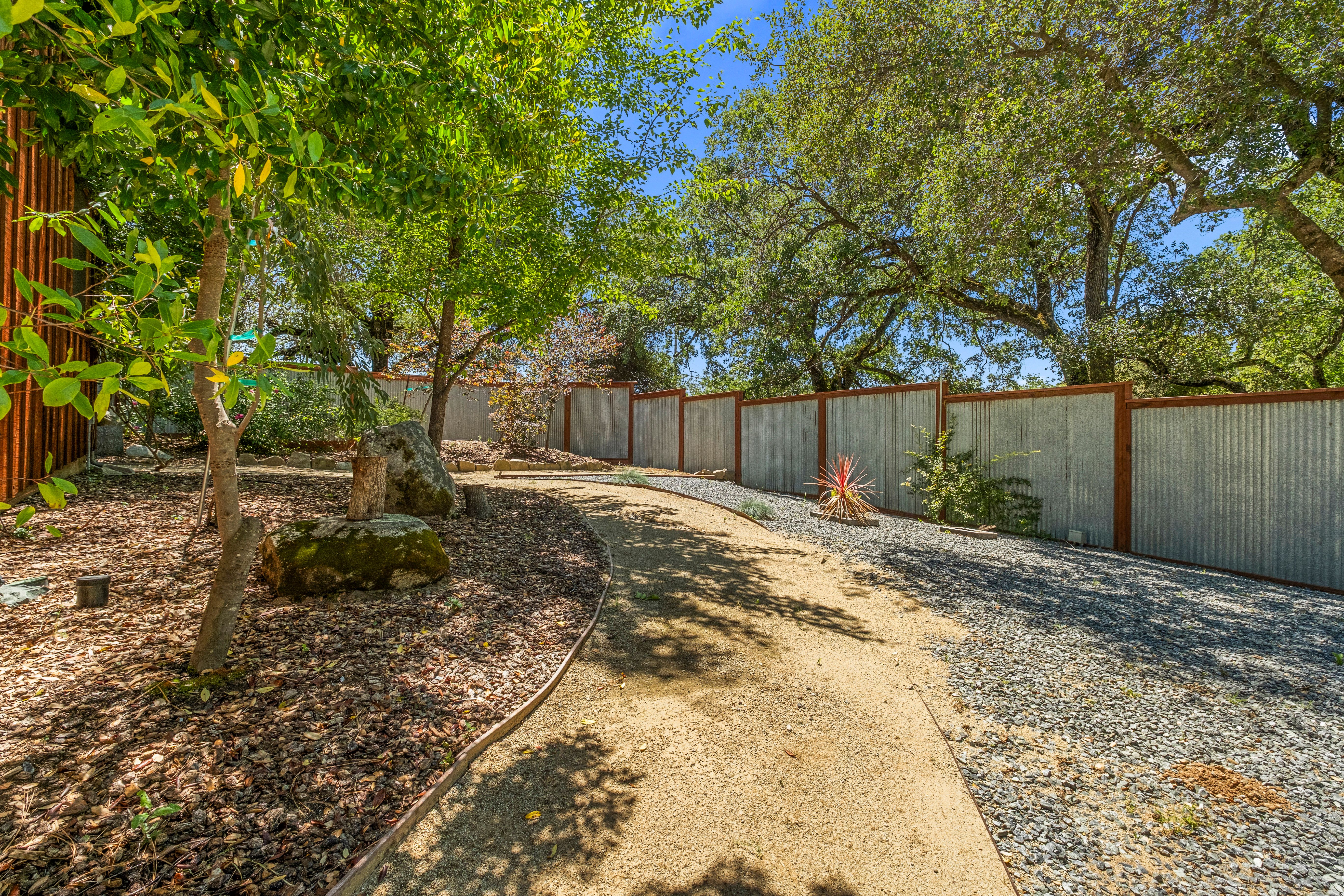  7401 Fairplay Road, Somerset, CA 95684 - 物件實景