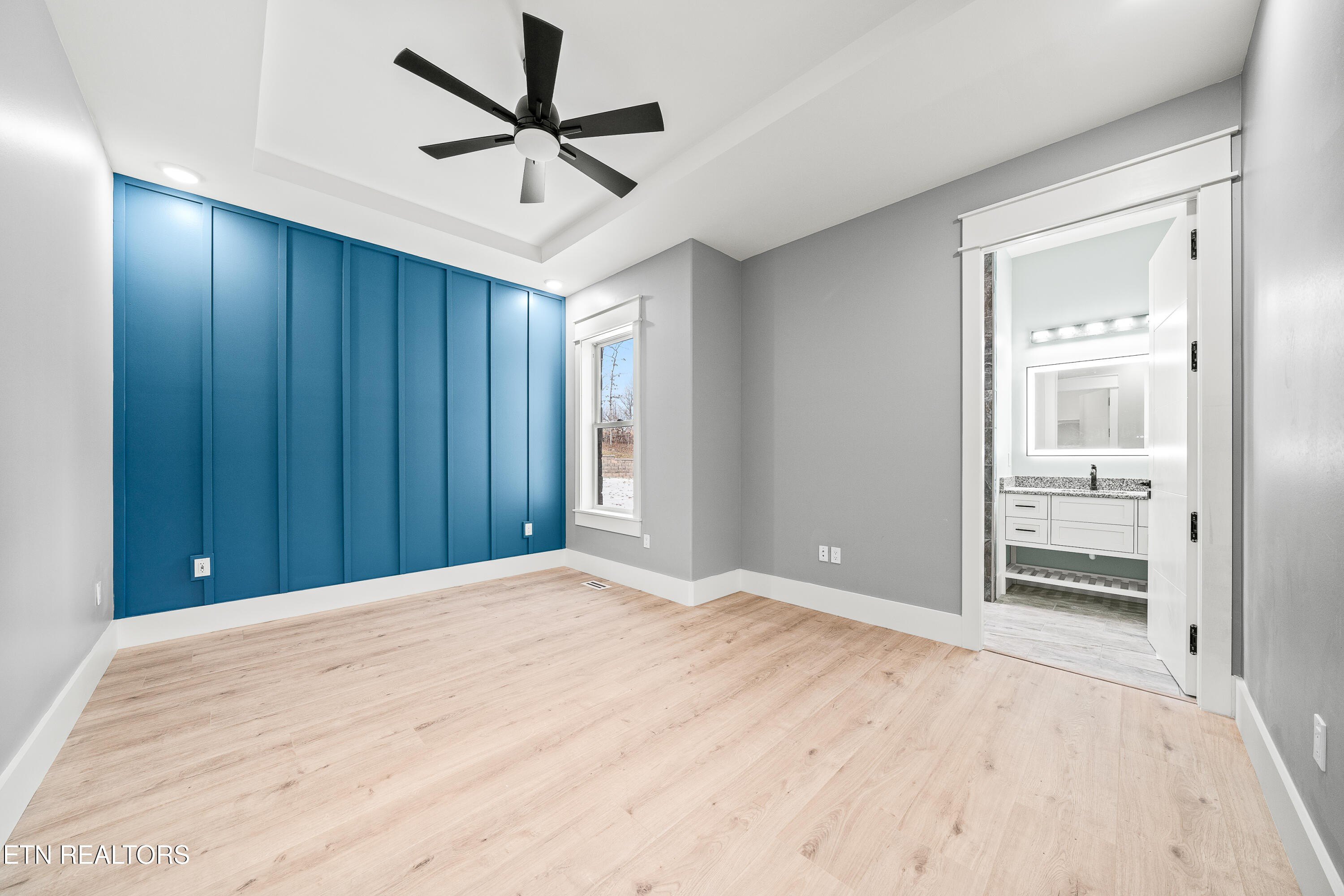 Crossville, Tennessee, 38555, United States, 4 Bedrooms Bedrooms, ,5 BathroomsBathrooms,Residential,For Sale,1977925