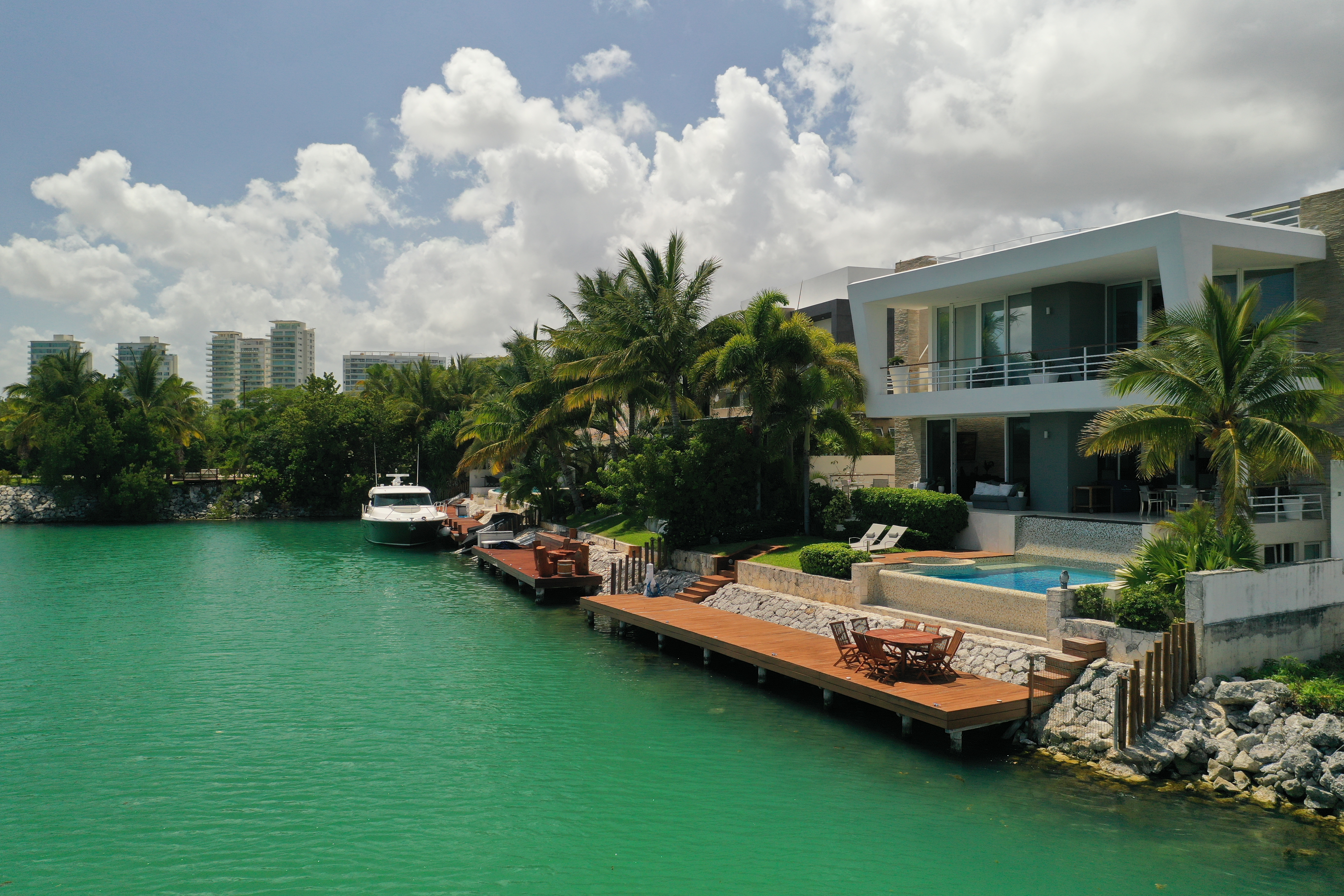  EXCLUSIVE RESIDENCE WITH PRIVATE DOCK - 物件實景