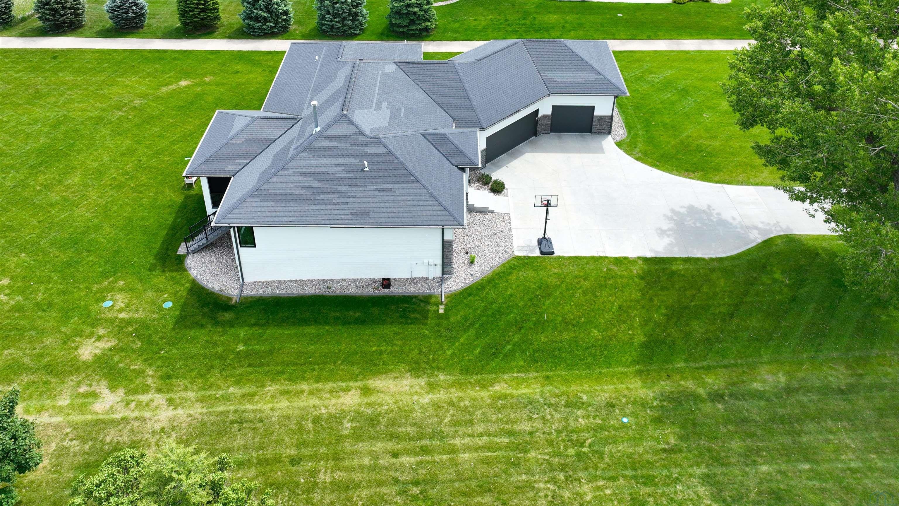 Jefferson, South Dakota, 57038, United States, 6 Bedrooms Bedrooms, ,3 BathroomsBathrooms,Residential,For Sale,1978978