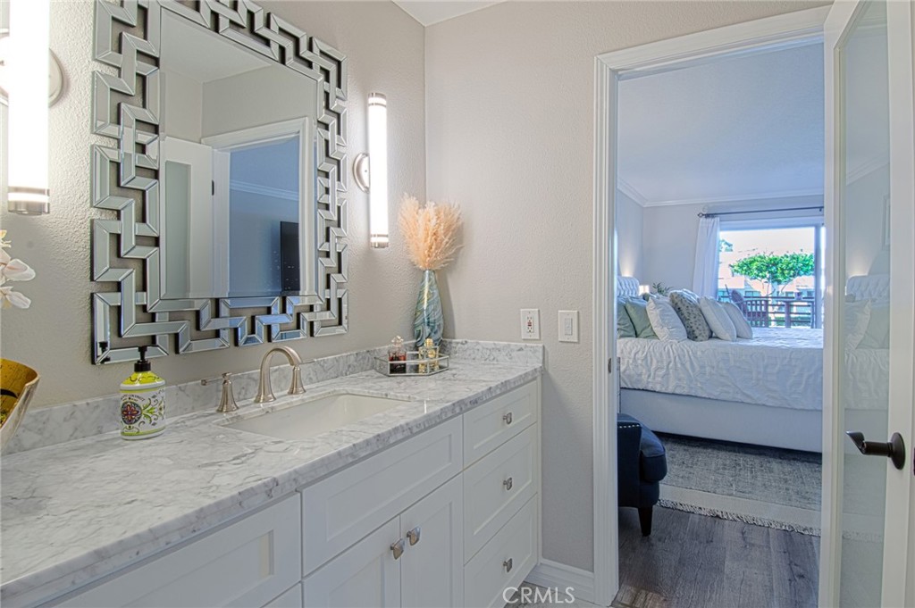 Newport Beach, California, 92663, United States, 1 Bedroom Bedrooms, ,1 BathroomBathrooms,Residential,For Sale,1990291