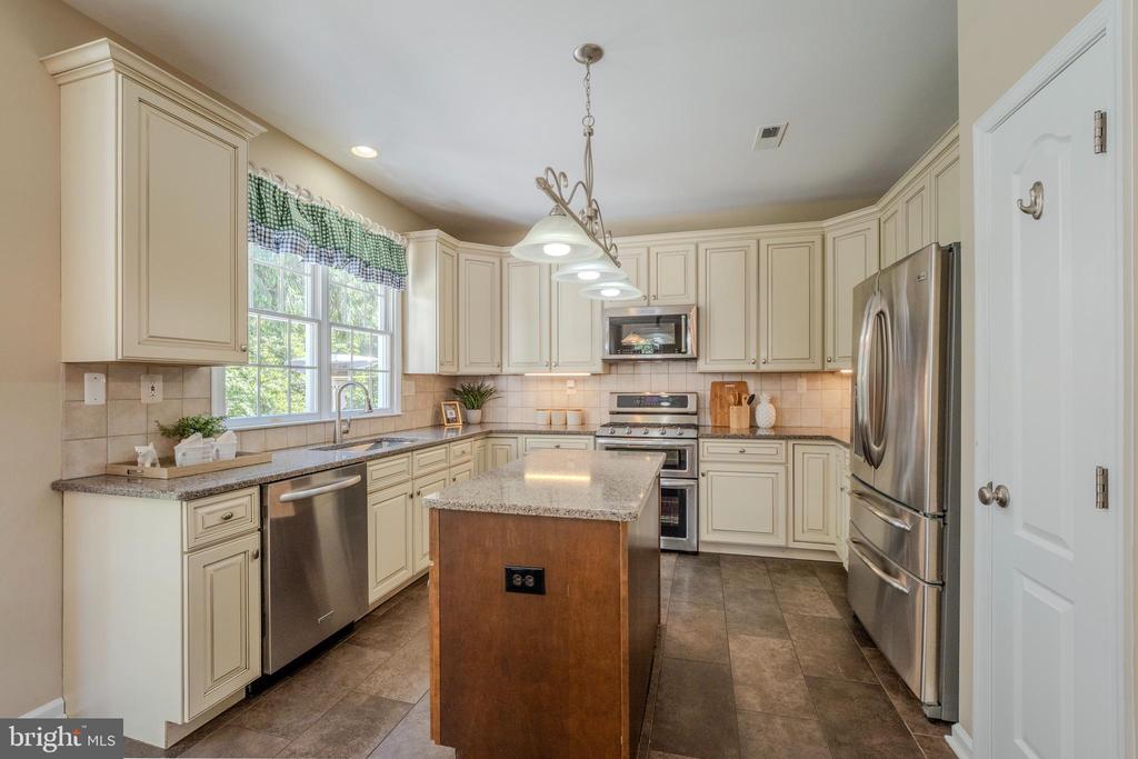 Reston, Virginia, 20194, United States, 4 Bedrooms Bedrooms, ,4 BathroomsBathrooms,Residential,For Sale,2047998