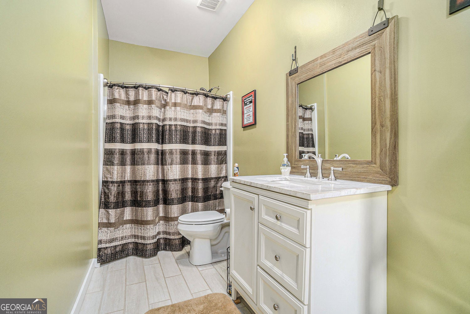 Jackson, Georgia, 30233, United States, 4 Bedrooms Bedrooms, ,4 BathroomsBathrooms,Residential,For Sale,1858944
