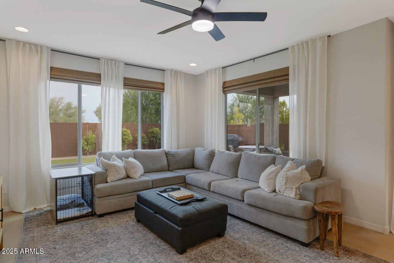 Phoenix, Arizona, 85085, United States, 4 Bedrooms Bedrooms, ,Residential,For Sale,1940682