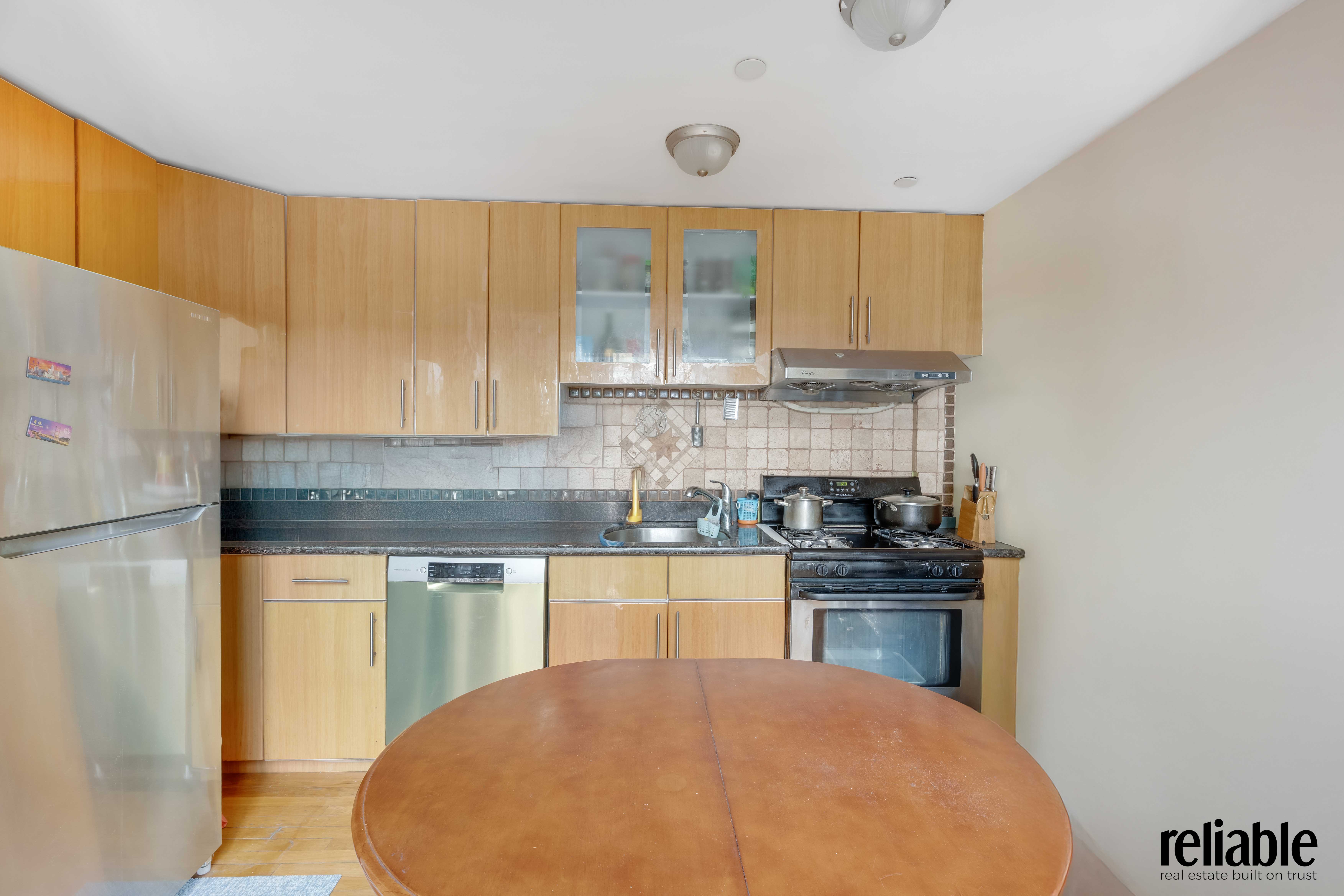 Brooklyn, New York, 11204, United States, 3 Bedrooms Bedrooms, ,2 BathroomsBathrooms,Residential,For Sale,1903822