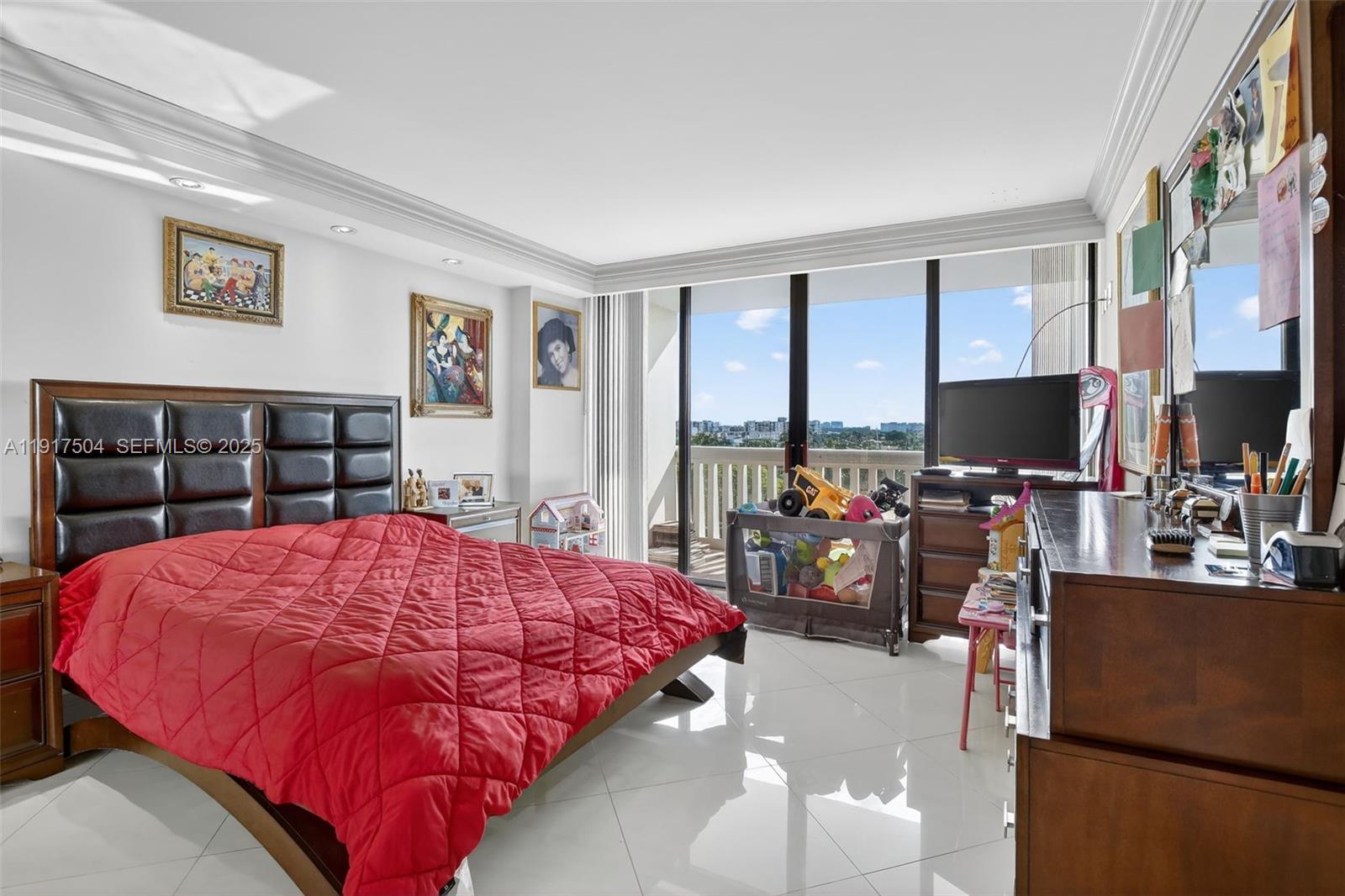 Aventura, Florida, 33160, United States, 3 Bedrooms Bedrooms, ,3 BathroomsBathrooms,Residential,For Sale,1997076