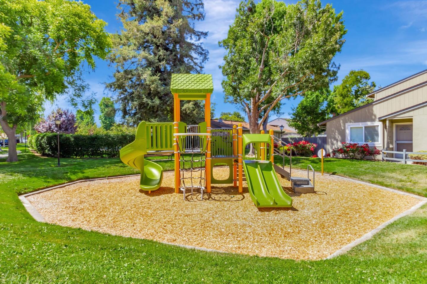 San Jose, California, 95129, United States, 4 Bedrooms Bedrooms, ,3 BathroomsBathrooms,Residential,For Sale,1940424