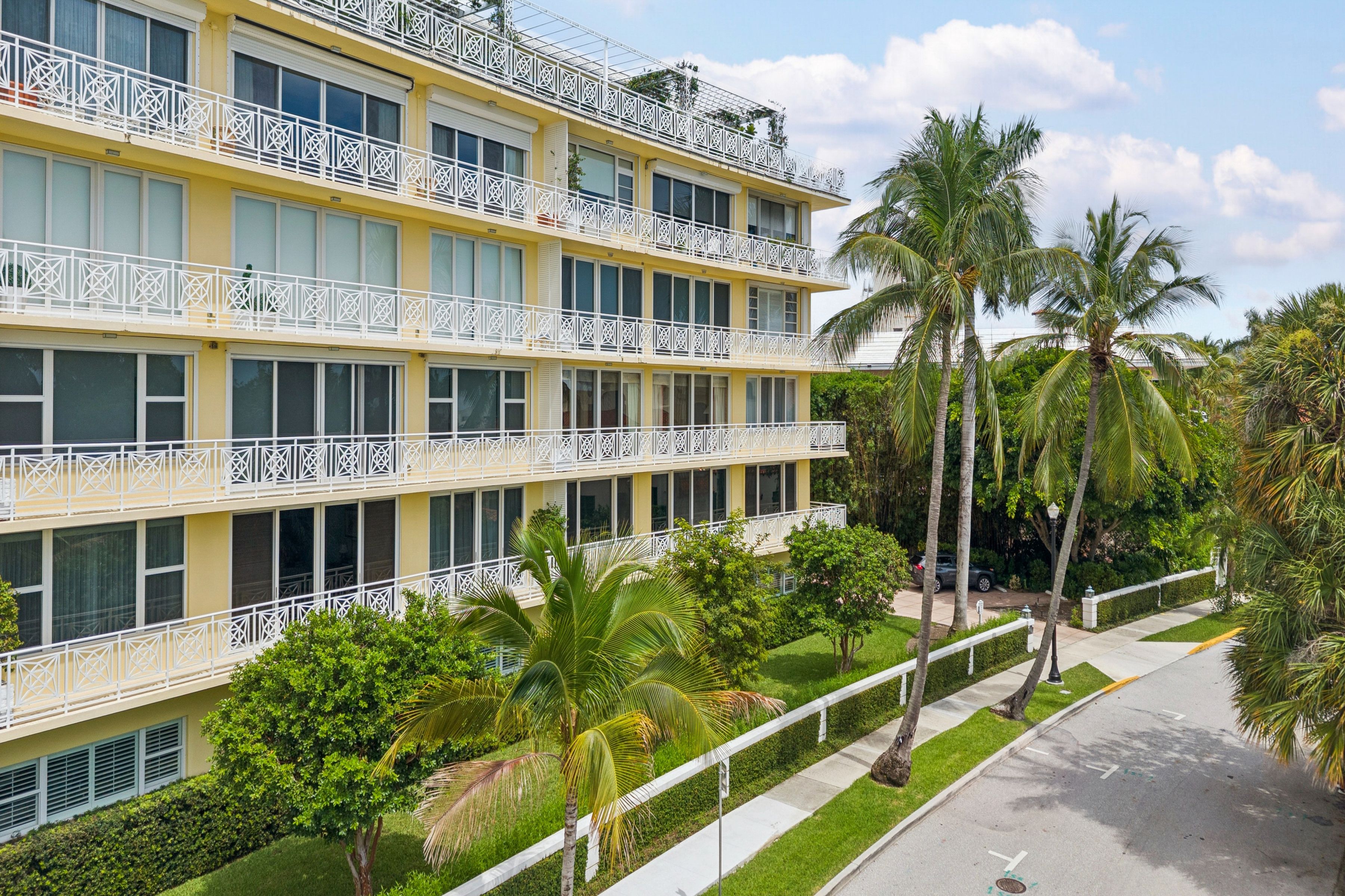  425 Worth Avenue 2F - 物件實景