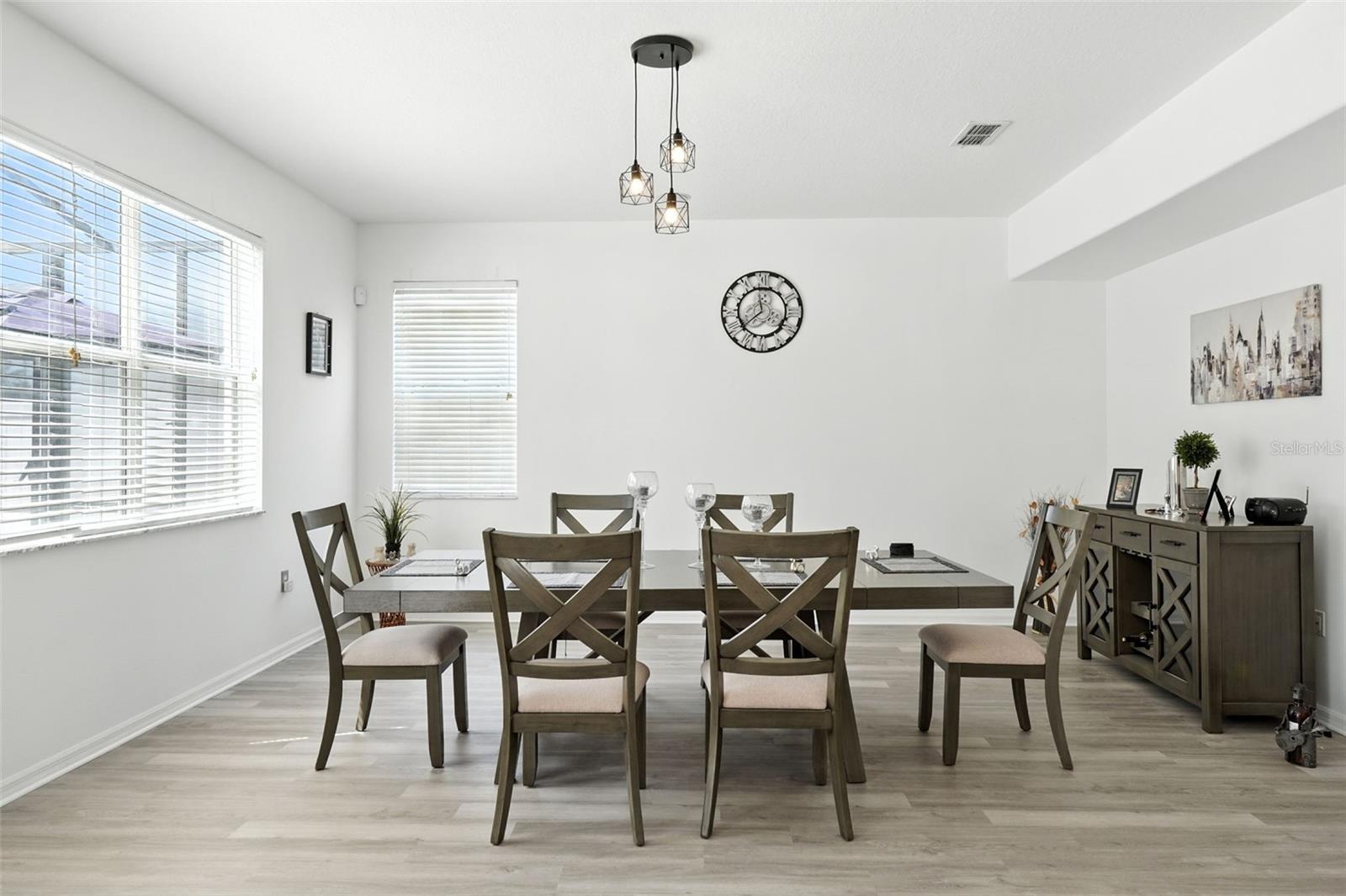 KISSIMMEE, Florida, 34744, United States, 5 Bedrooms Bedrooms, ,5 BathroomsBathrooms,Residential,For Sale,1980331