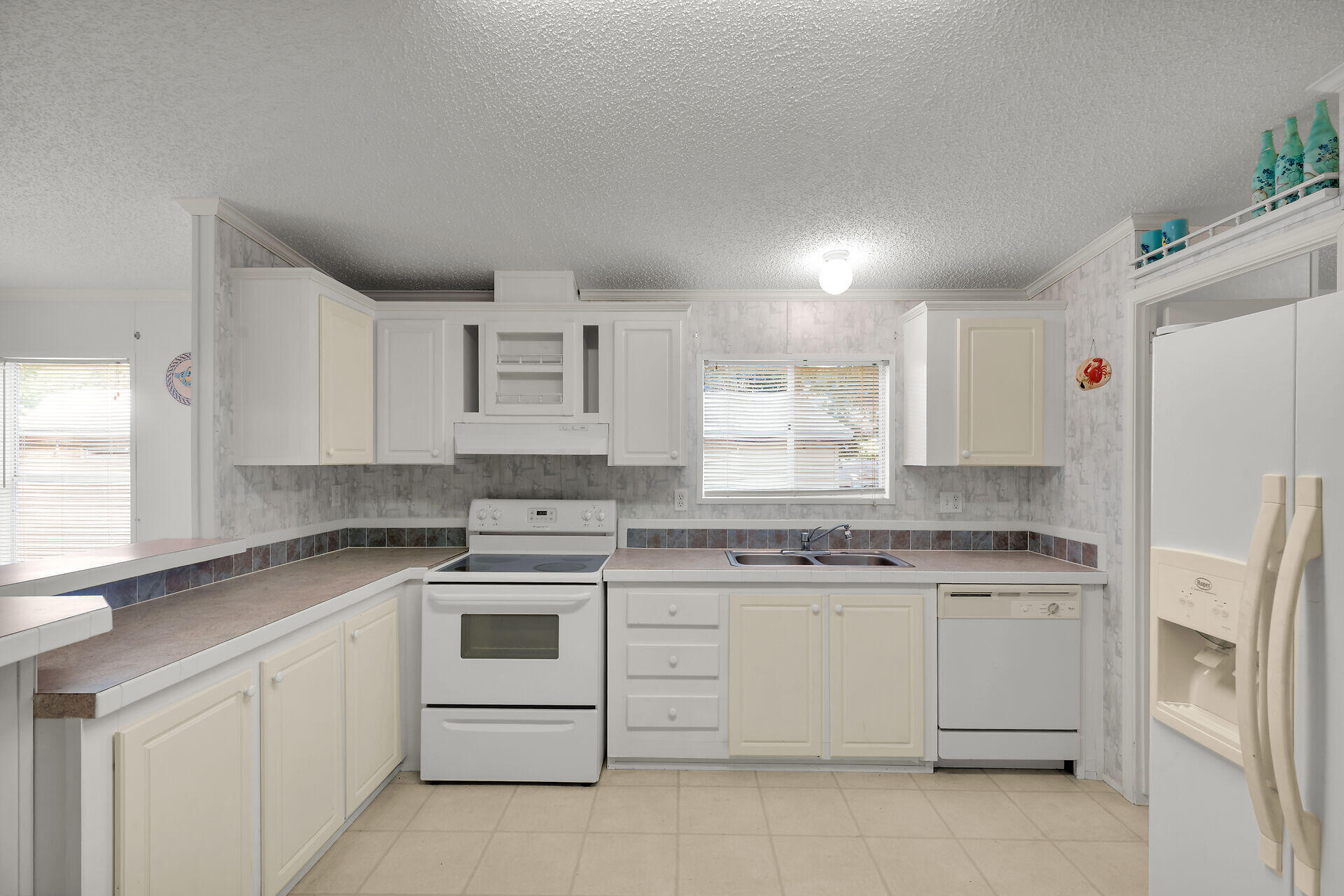 Tavernier, Florida, 33037, United States, 3 Bedrooms Bedrooms, ,2 BathroomsBathrooms,Residential,For Sale,2001643