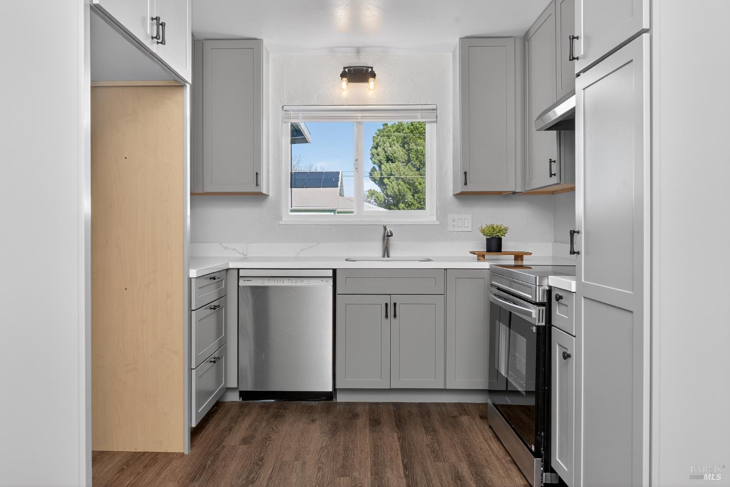 Vacaville, California, 95688, United States, 3 Bedrooms Bedrooms, ,2 BathroomsBathrooms,Residential,For Sale,2009088