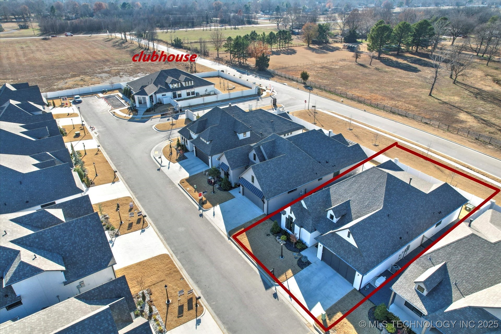 Broken Arrow, Oklahoma, 74014, United States, 3 Bedrooms Bedrooms, ,3 BathroomsBathrooms,Residential,For Sale,1927200