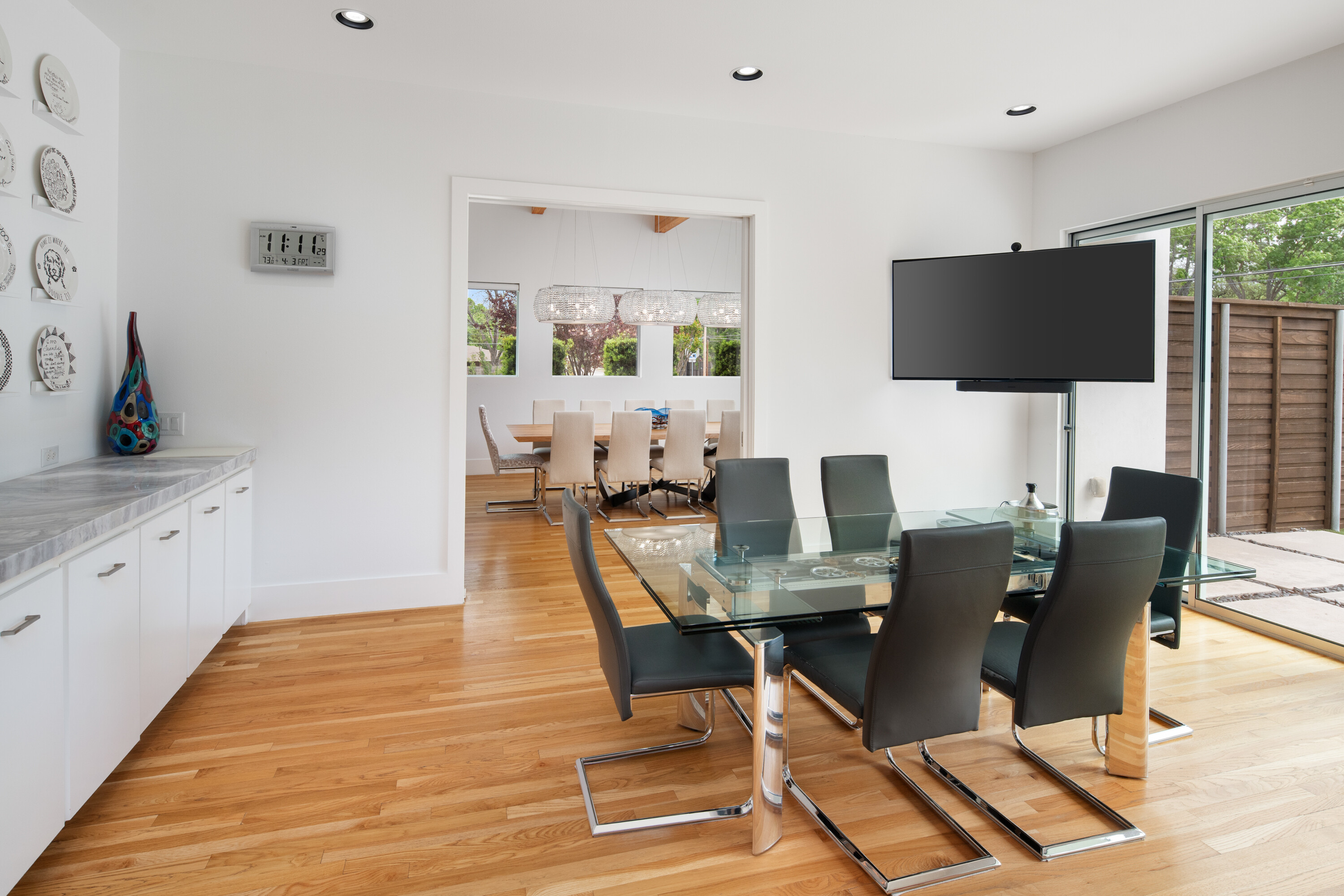  Modern, Distinctive, and Thoughtfully Designed in Melshire Estates - 物件實景