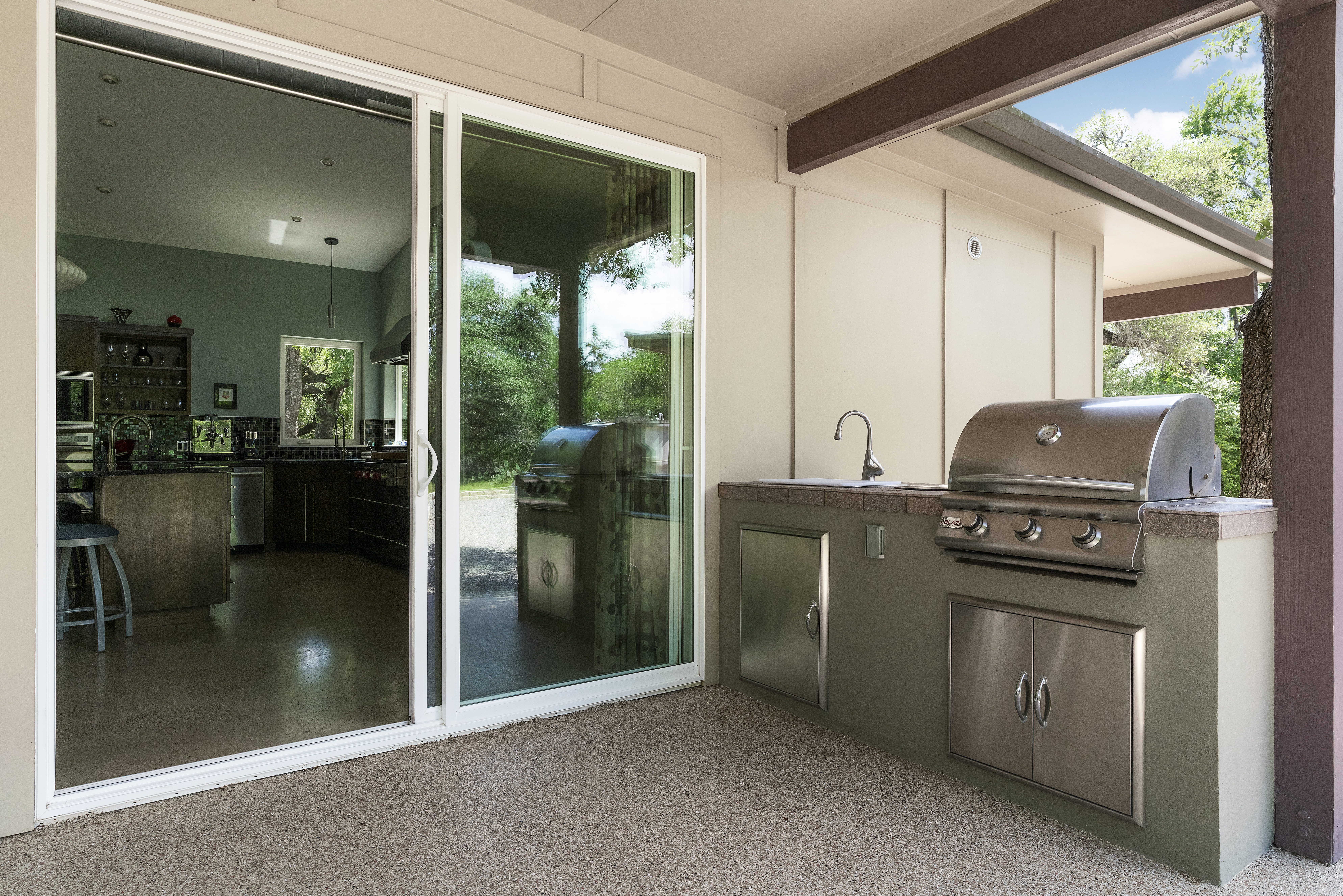  A Modern Hill Country Retreat on 5 Lush Acres - 物件實景