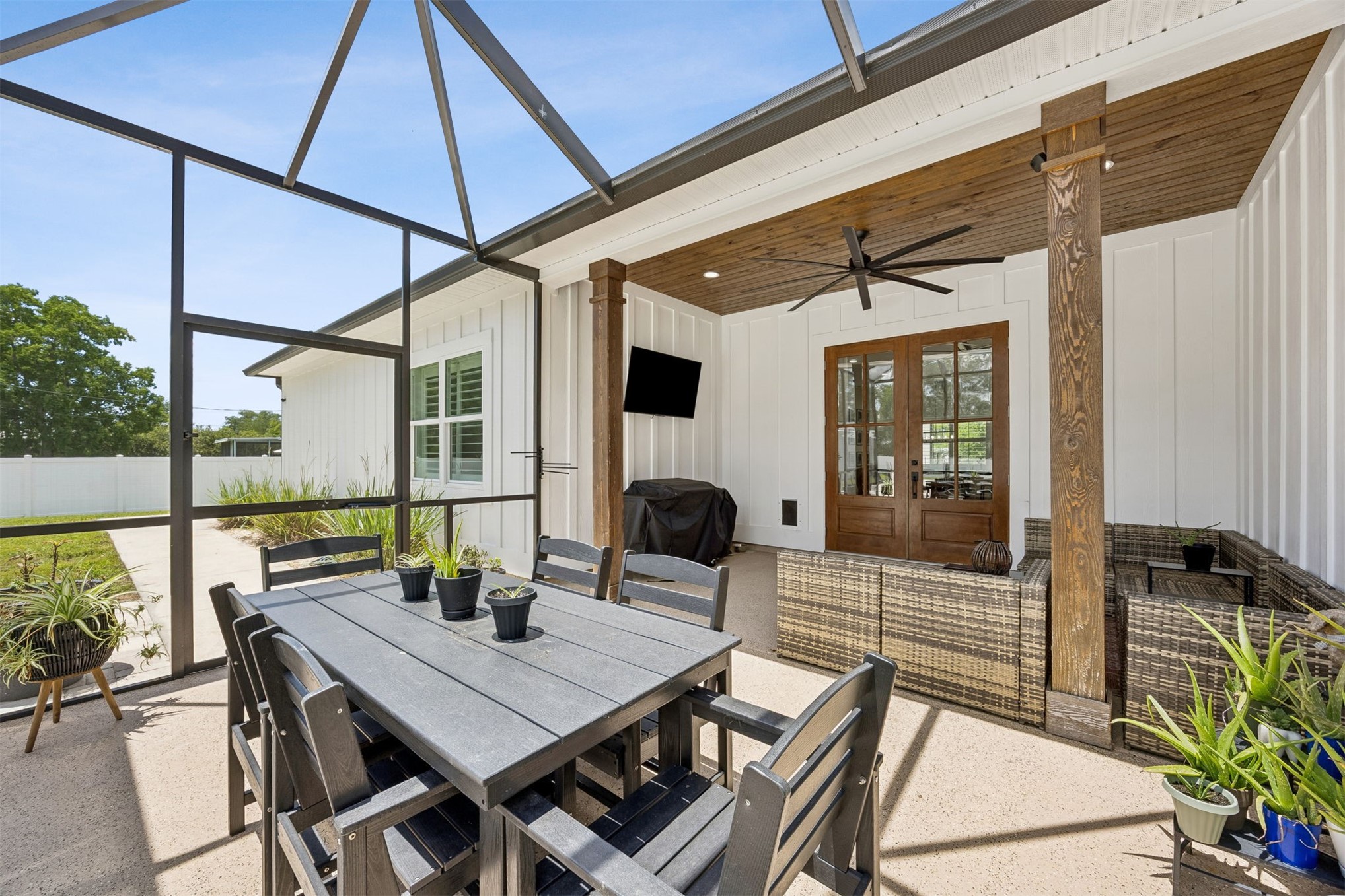 Callahan, Florida, 32011, United States, 4 Bedrooms Bedrooms, ,2 BathroomsBathrooms,Residential,For Sale,2049418