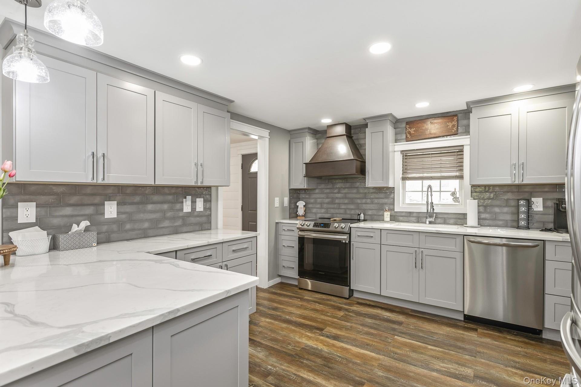 Medford, New York, 11763, United States, 5 Bedrooms Bedrooms, ,3 BathroomsBathrooms,Residential,For Sale,1911406