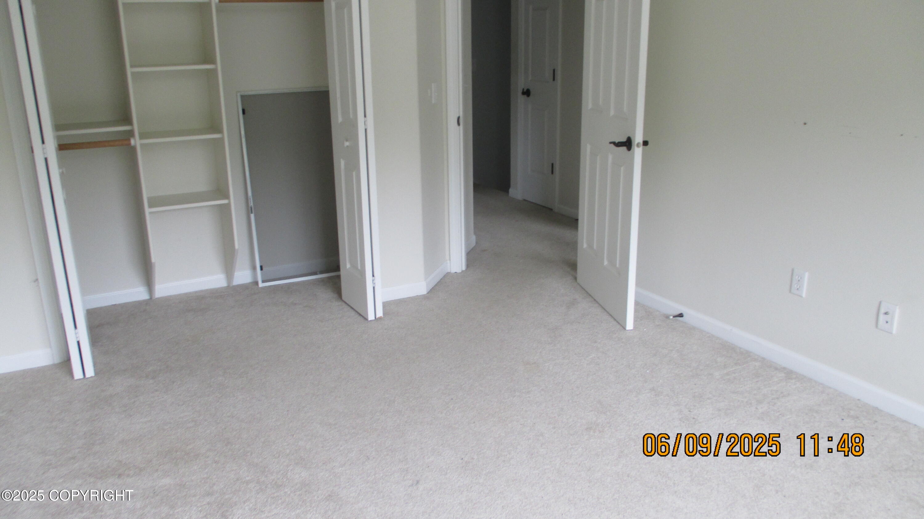 Eagle River, Alaska, 99577, United States, 4 Bedrooms Bedrooms, ,4 BathroomsBathrooms,Residential,For Sale,1981531