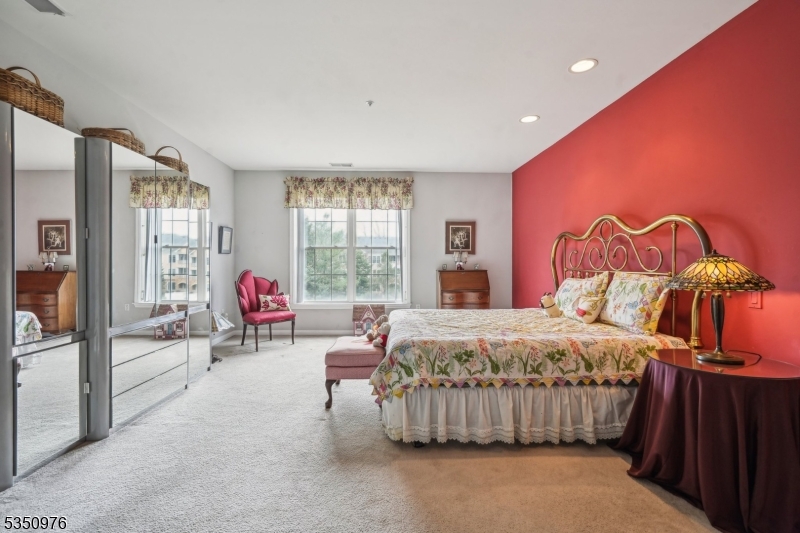 Rockaway Twp., New Jersey, 07866, United States, 2 Bedrooms Bedrooms, ,2 BathroomsBathrooms,Residential,For Sale,1770221