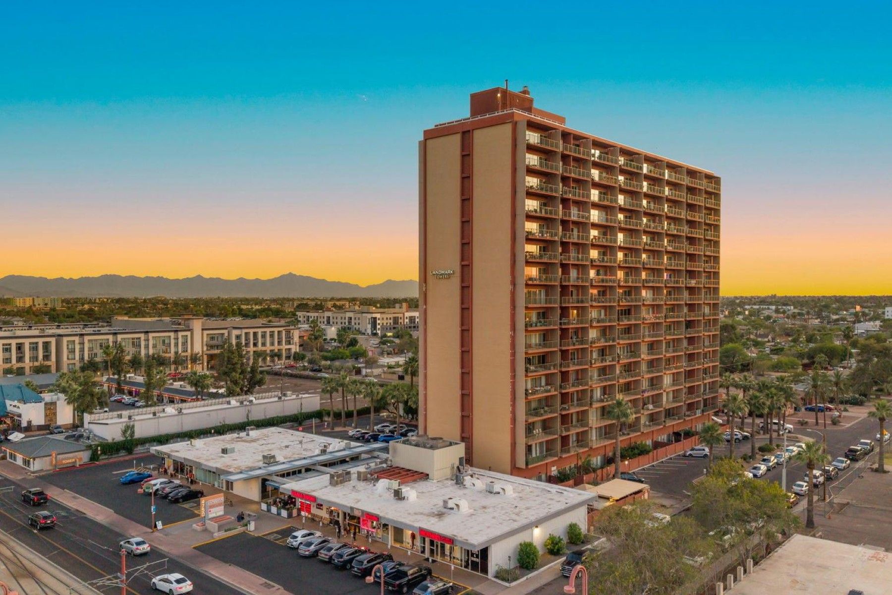  4750 N Central Avenue  Phoenix, AZ - 物件實景