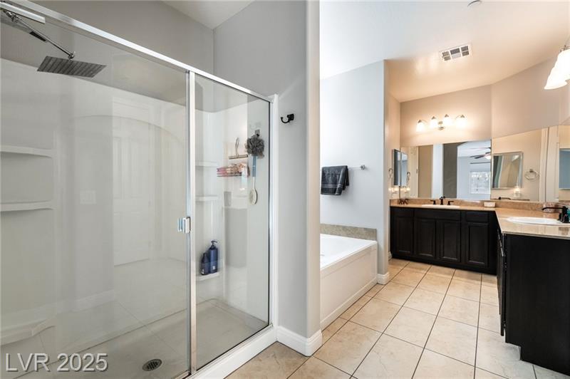 Henderson, Nevada, 89002, United States, 3 Bedrooms Bedrooms, ,2 BathroomsBathrooms,Residential,For Sale,1990384