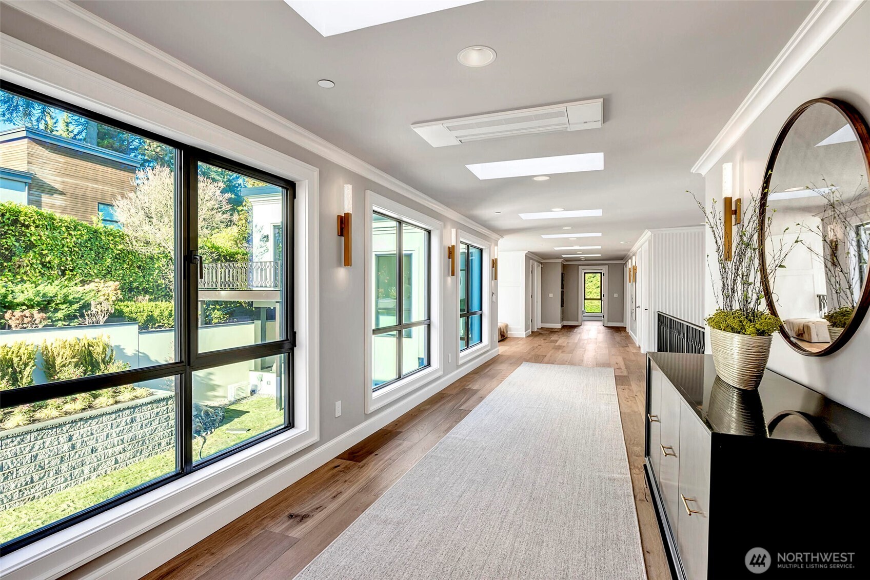 Medina, Washington, 98039, United States, 5 Bedrooms Bedrooms, ,6 BathroomsBathrooms,Residential,For Sale,1897136