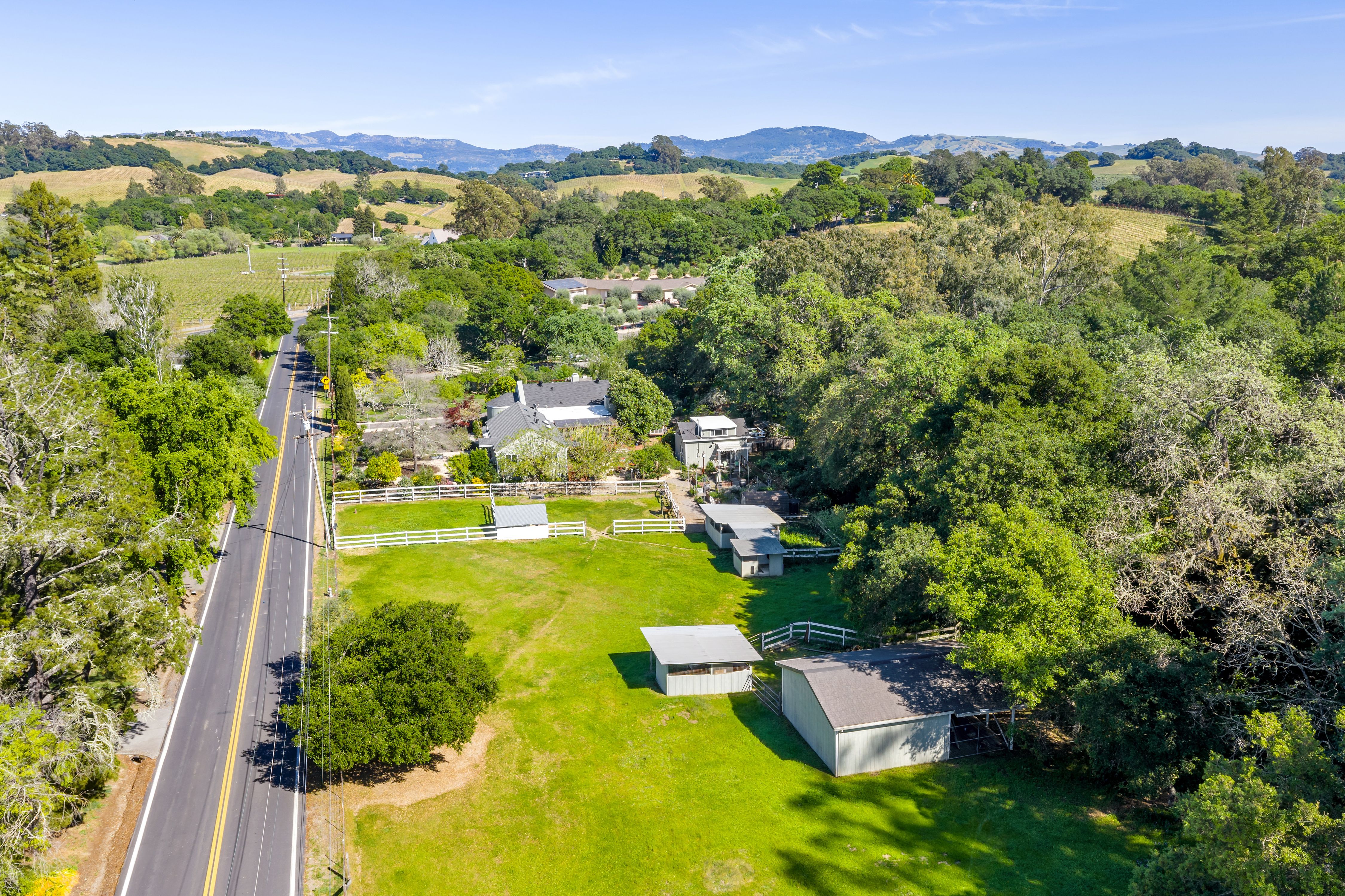  Charming Country Property - 物件實景