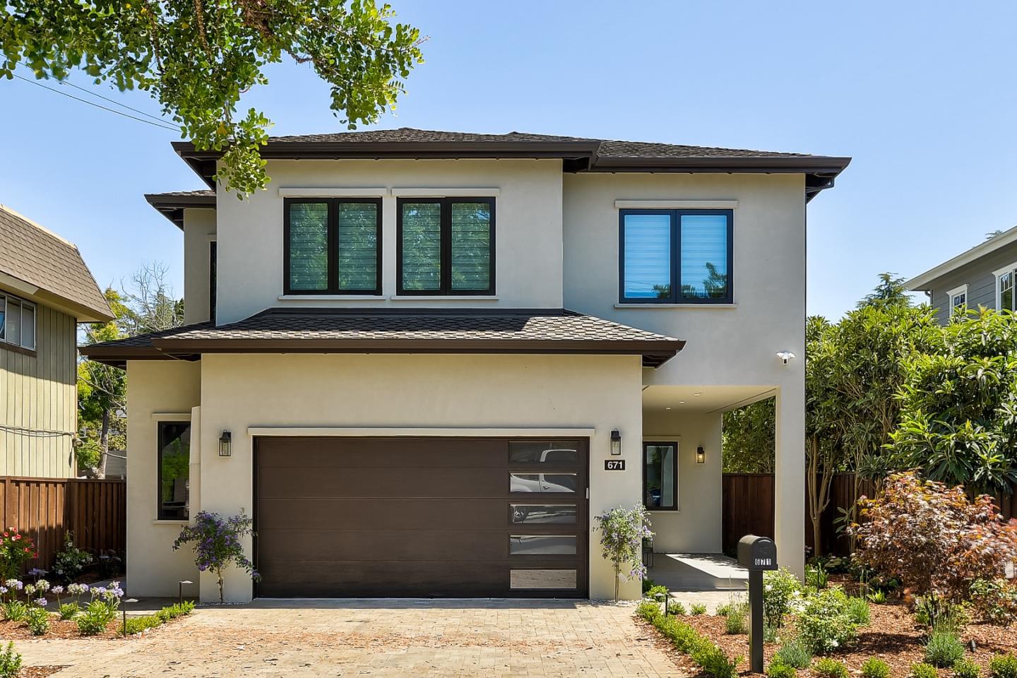 Menlo Park, California, 94025, United States, 5 Bedrooms Bedrooms, ,6 BathroomsBathrooms,Residential,For Sale,1927394