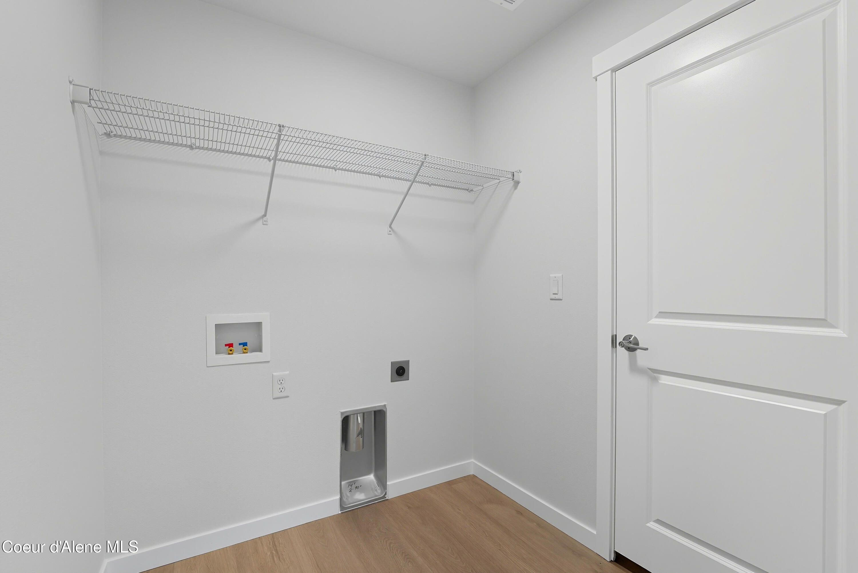 Coeur D'alene, Idaho, 83815, United States, 3 Bedrooms Bedrooms, ,Residential,For Sale,1957513