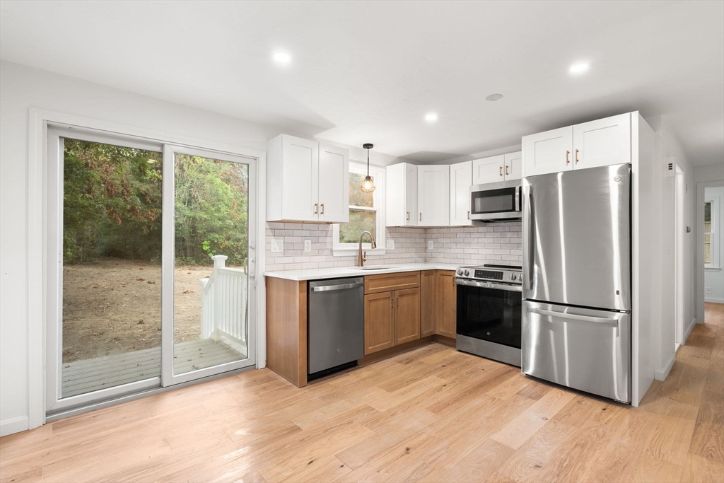 Mashpee, Massachusetts, 02649, United States, 3 Bedrooms Bedrooms, ,2 BathroomsBathrooms,Residential,For Sale,1963928