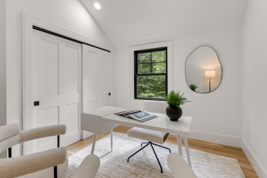 Hopkinton, Massachusetts, 01748, United States, 5 Bedrooms Bedrooms, ,4 BathroomsBathrooms,Residential,For Sale,1947956