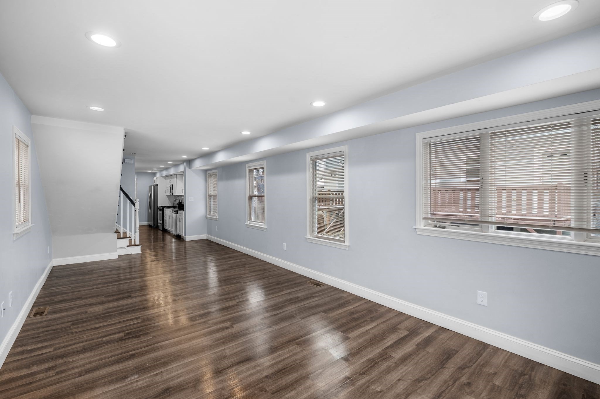 Revere, Massachusetts, 02151, United States, 2 Bedrooms Bedrooms, ,3 BathroomsBathrooms,Residential,For Sale,2008626